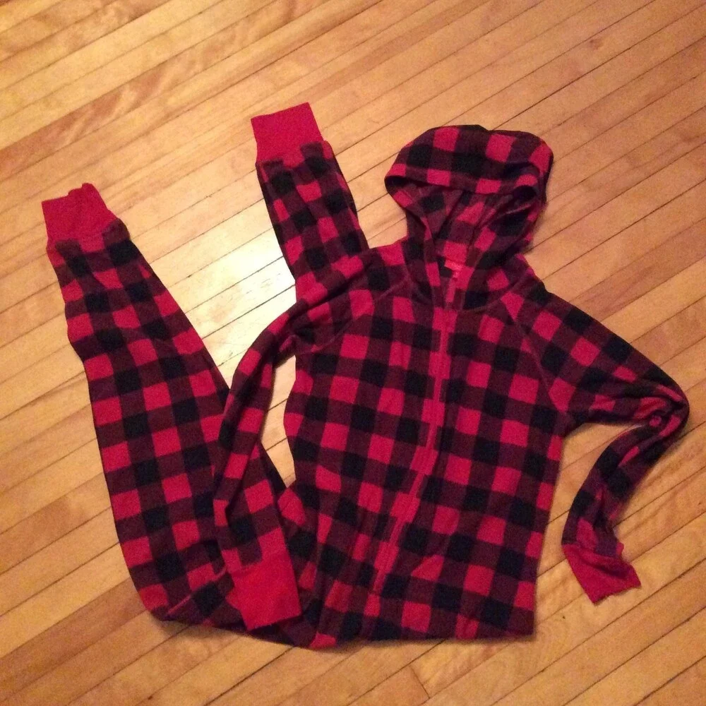 FAMILY PJS MACYS WOMENS SMALL HOODED ONE PIECE PAJAMA RED BLACK PLAID FLANNEL